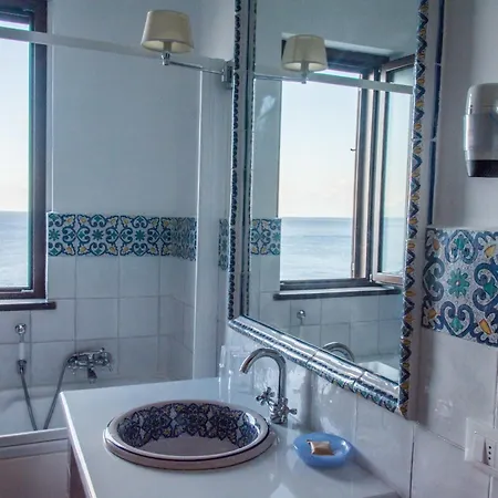 Rocce Azzurre Hotel 3*