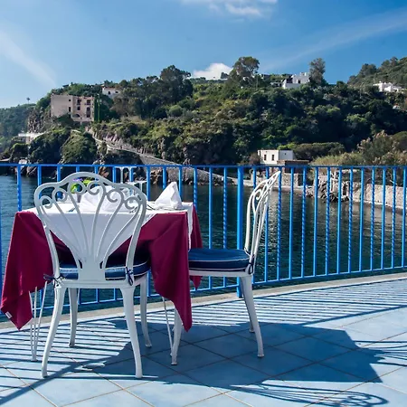 Rocce Azzurre Lipari (Isola Lipari)